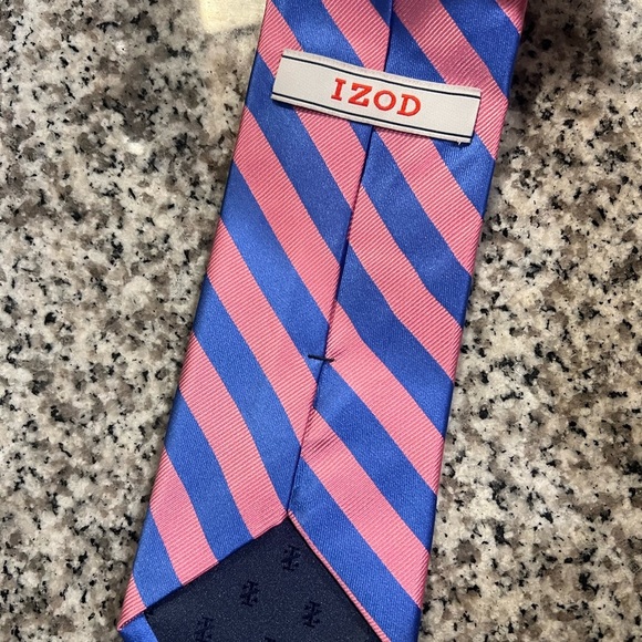 Izod -Lot of 2 ties - Picture 5 of 6